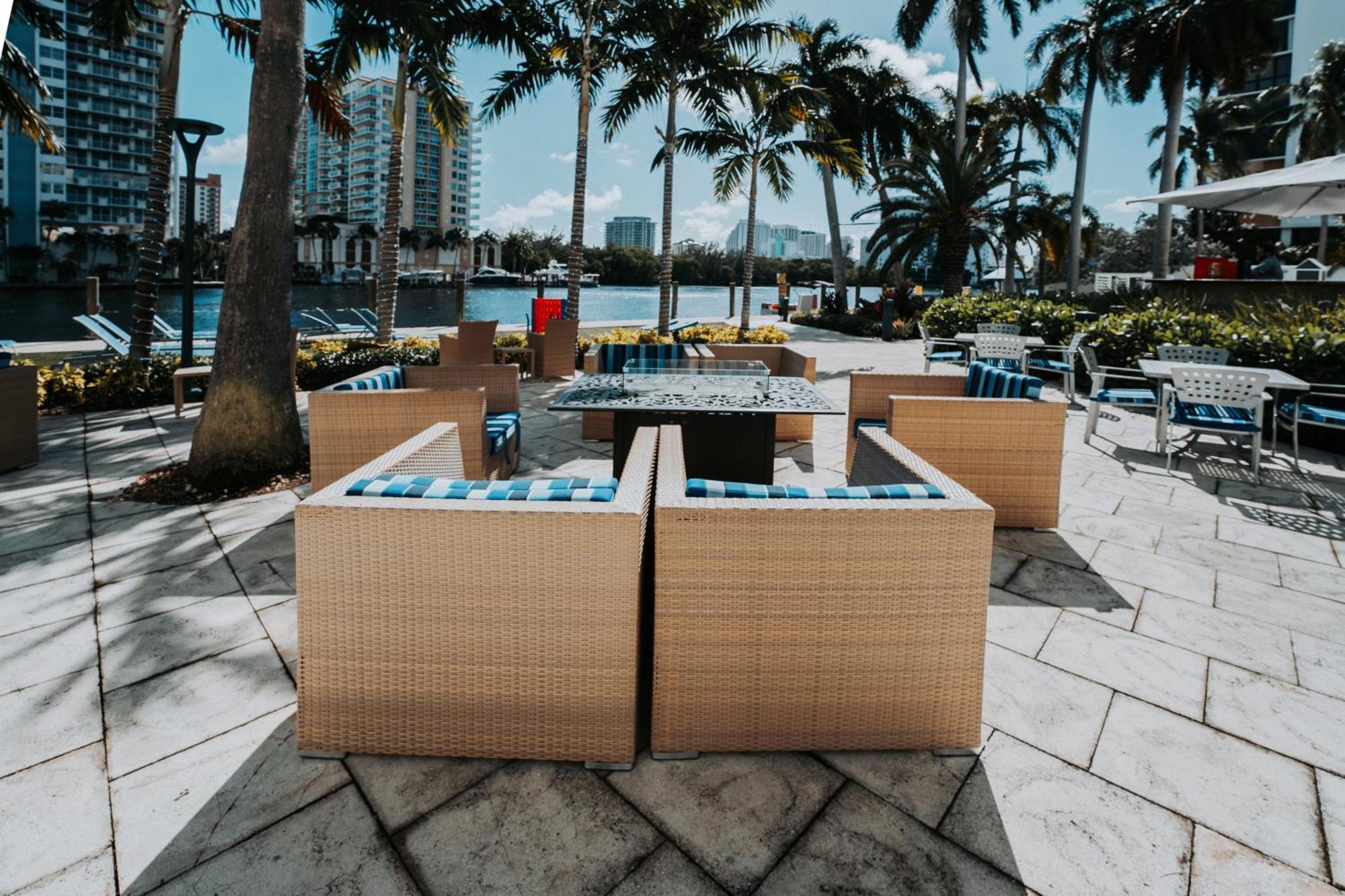 Waterview Condo- Spacious 2 Bedroom - Central - Steps To Beach 劳德代尔堡 外观 照片